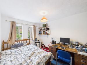 BEDROOM - click for photo gallery